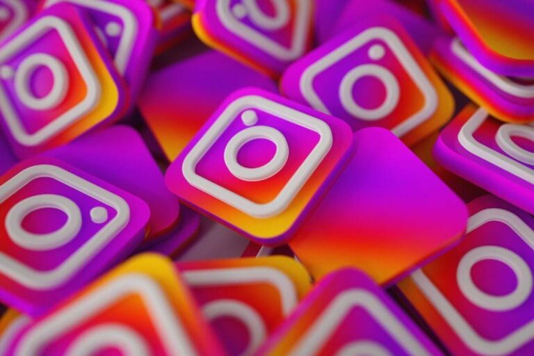 Here, we'll discuss how to comment GIF on Instagram. In the past, Instagram only enabled users to comment on posts with text or emoticons. In other words,...