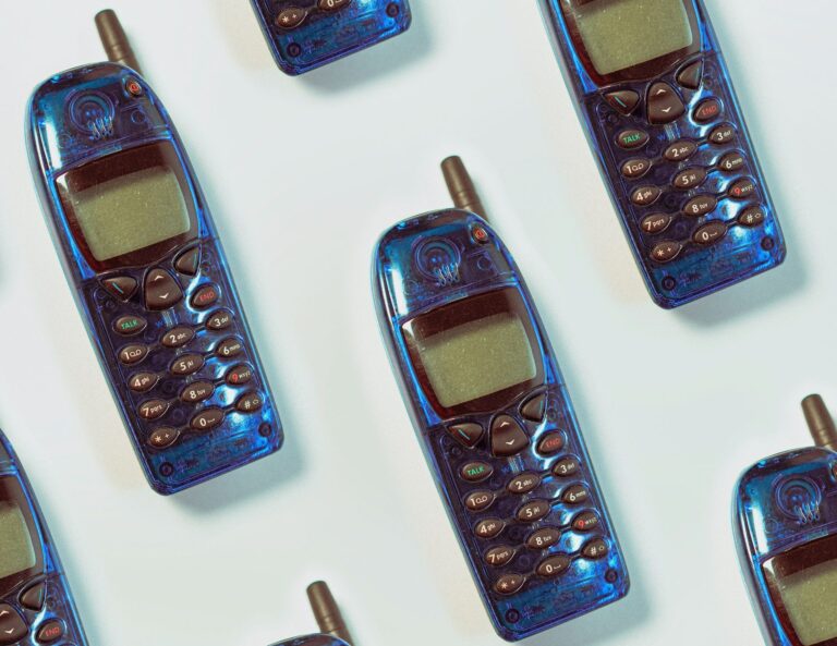The resurgence of dumb phones is on the horizon