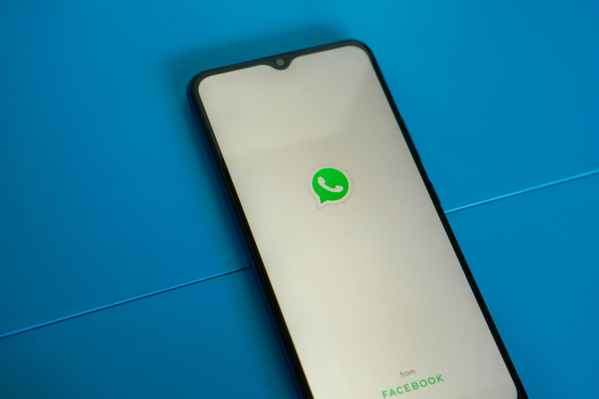What is WhatsApp Favorite Contacts filter?