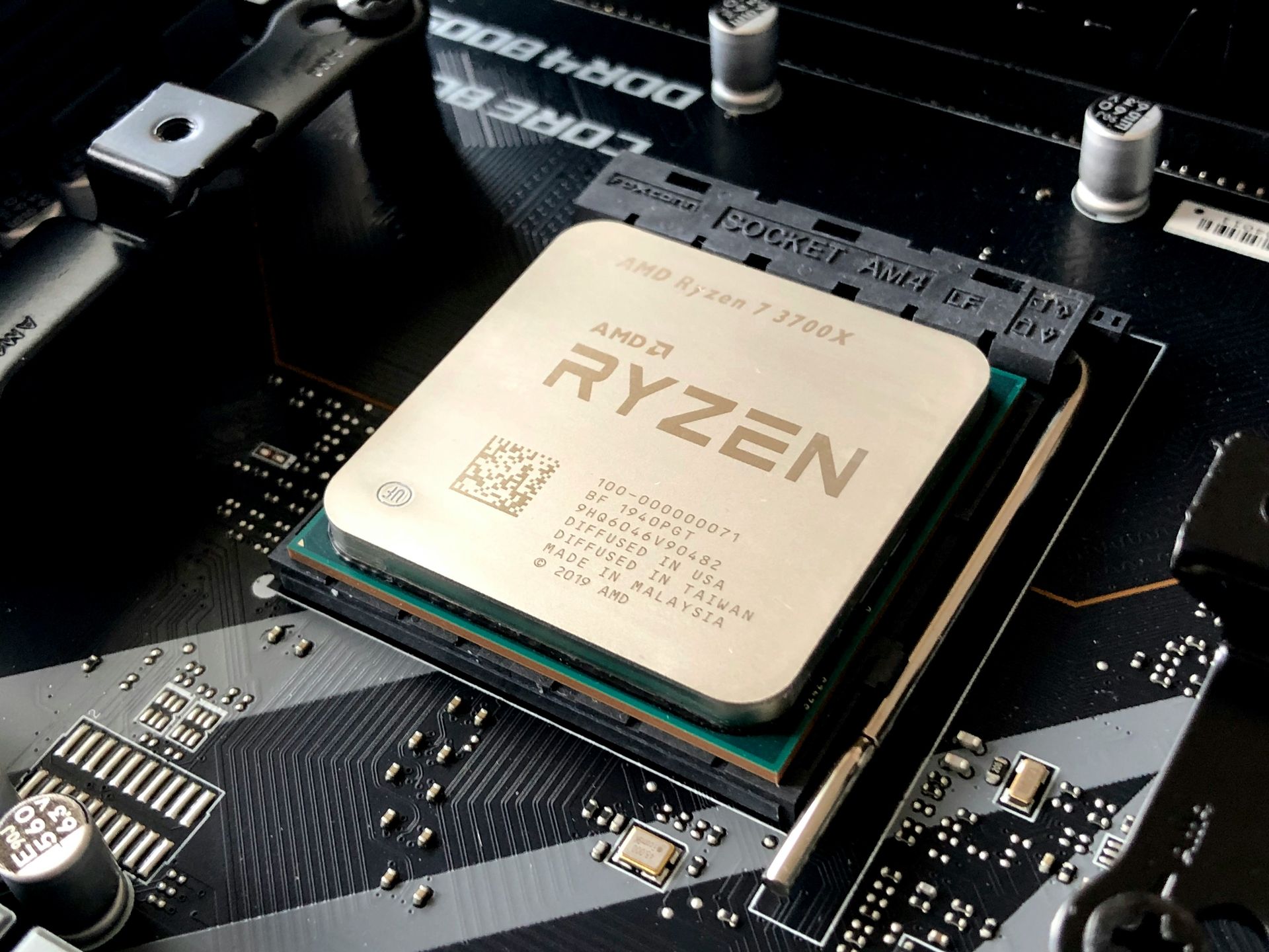 China bans Intel and AMD chips in government computers