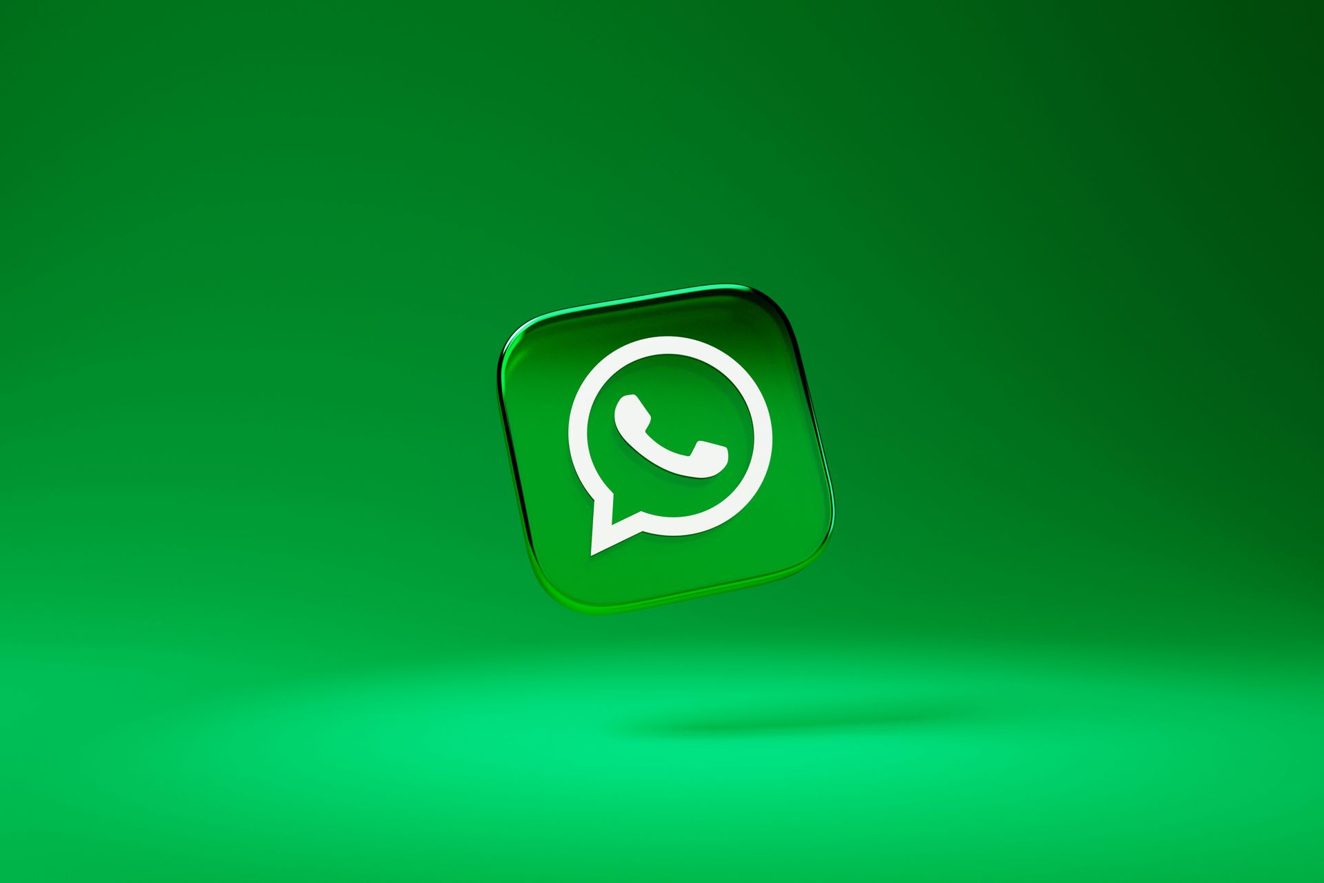 WhatsApp allows pinning multiple messages in chats